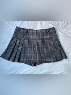love, Fire Gray Plaid Pleated Skort with Subtle Purple Lines